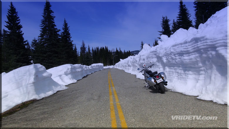 motorcycle blue sky and snow. VRIDETVcom